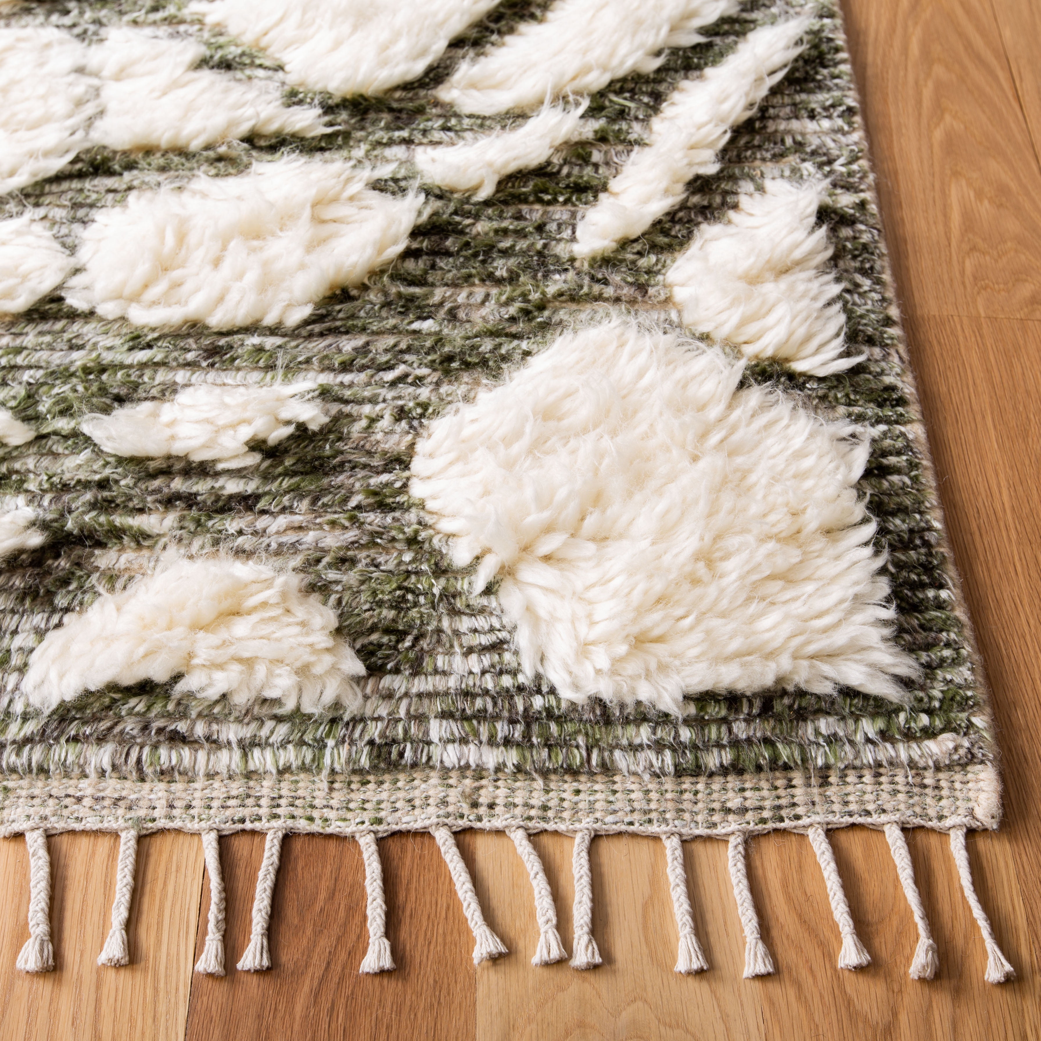 SAFAVIEH Manhattan Tarah Abstract Runner Rug, Ivory/Sage, 2'3" x 8'