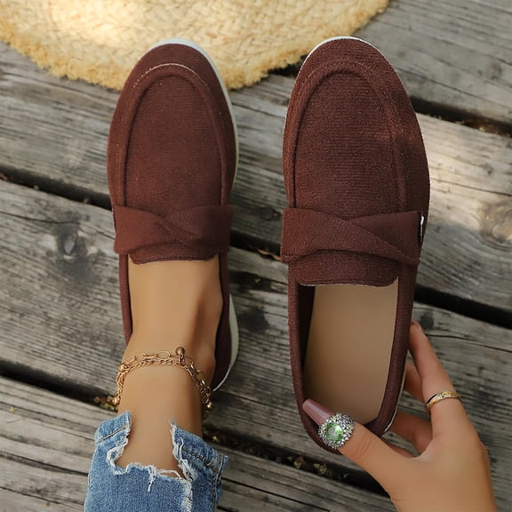 Samdudou Womens Loafers Casual Slip On Flat Shoes Closed Toe Faux Suede Moccasins Lightweight Walking Footwear for Daily Office Use