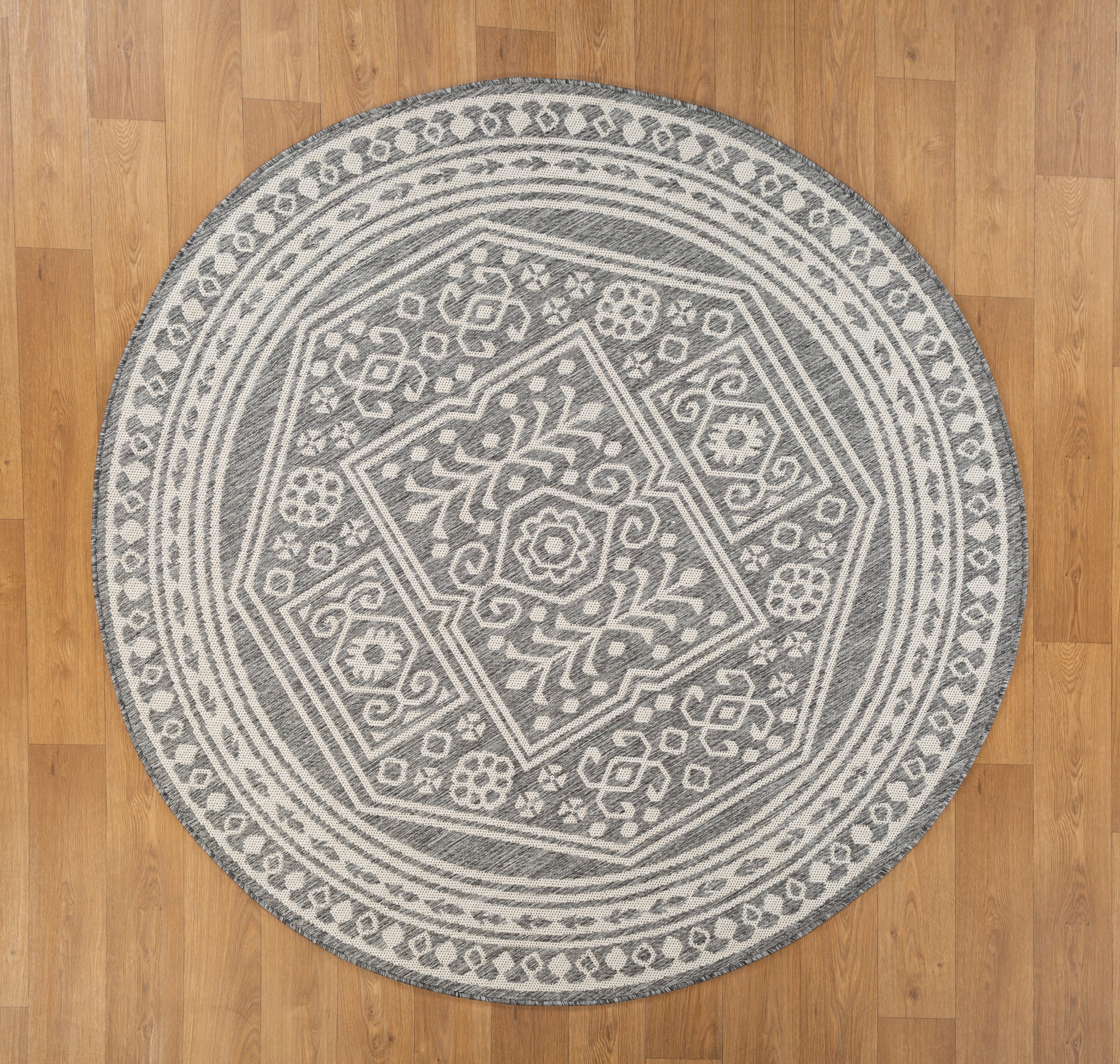Mainstays 6 ft 6 in Round Gray Medallion Outdoor Area Rug
