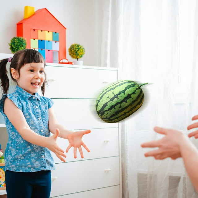 Muñeca de sandía realista de almohada grande: modelo de fruta decorativa ideal para presentaciones y regalos infantiles.