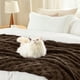 thumbnail image 3 of Manta Bedsure Sugar Brown, supersuave, 130 x 180 cm, 3 of 9