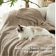 thumbnail image 4 of Manta de cama tejida supersuave de 130 x 150 cm, color marrón, 4 of 6