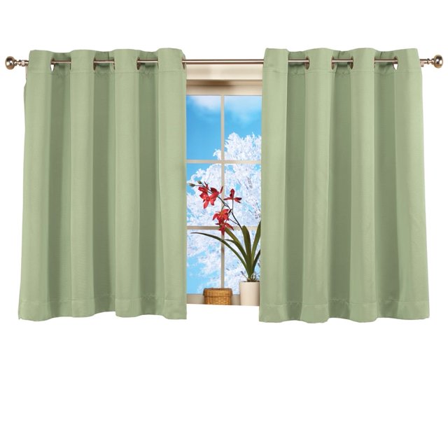 Cortina opaca corta Collections Etc., con tecnología de triple capa, eficiente energéticamente, que reduce el ruido y bloquea la luz, con ojales en la parte superior, color salvia, 142 x 114 cm