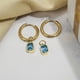 thumbnail image 2 of Aros de 2 Quilates JeenMata con Bisel de Topacio Azul y Corte Esmeralda Chapados en Oro Amarillo, 2 of 6
