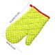 thumbnail image 5 of Inteprter Guantes resistentes al deslizamiento para altas temperaturas, guantes de mano para horno microondas, guantes de algodón resistentes al desgaste Cocina y Comedor Pequeños puntos verdes Inteprter HA063608-01B, 5 of 6