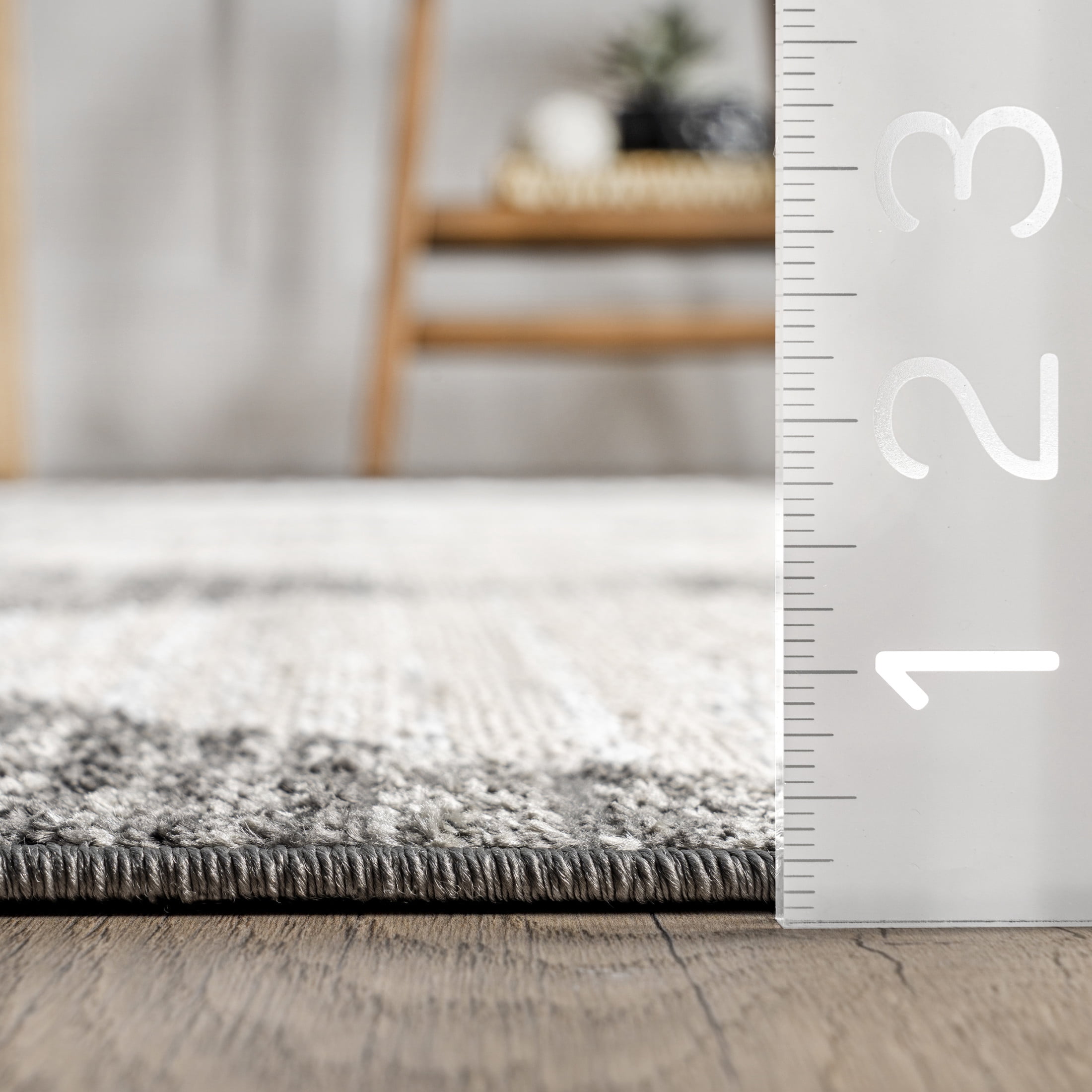 nuLOOM Gianna Contemporary Geometric Checker Tile Area Rug, 4' 3" x 6' 3", Gianna Grey