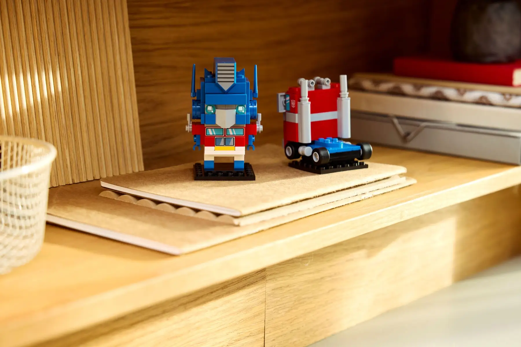 LEGO Brickheadz 40803 Transformers Optimus Prime Robot & Vehicle 237pcs