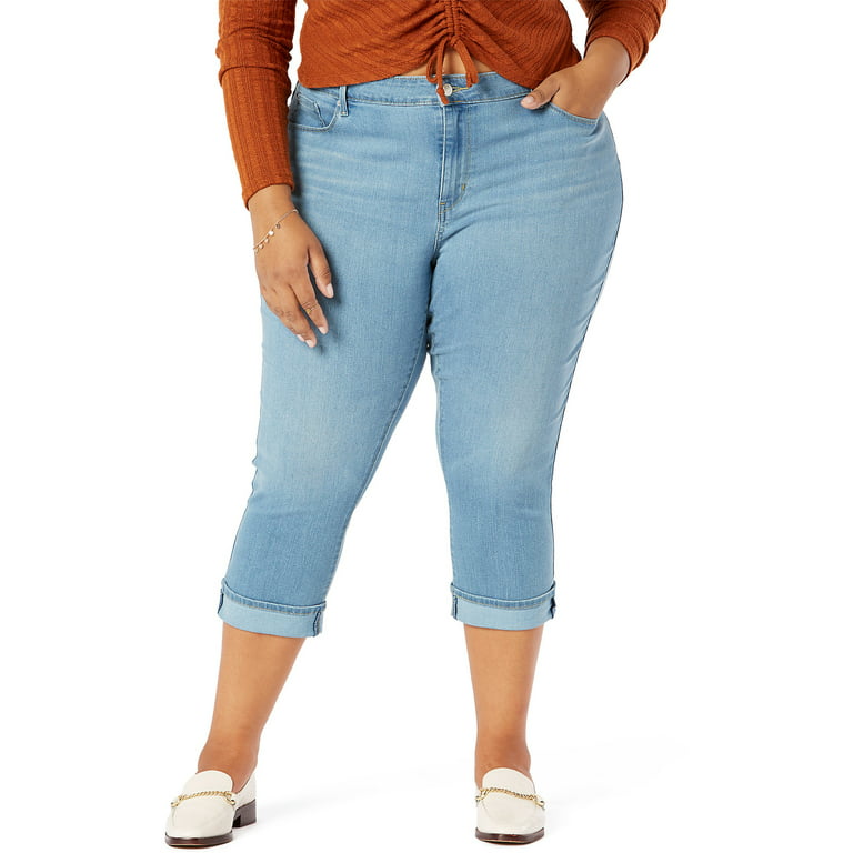 Signature by Strauss & Co. Women's Plus Size Mid Rise Capri Jeans - Walmart.com