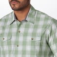 thumbnail image 2 of Wrangler Men's Tissé Tissu Écossais Manches Courtes, 2 of 3
