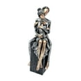 thumbnail image 4 of Figura de familia de 3, estatua de padres e hijos, decoración para el hogar, familia rústica de resina Astilla negra, 4 of 9