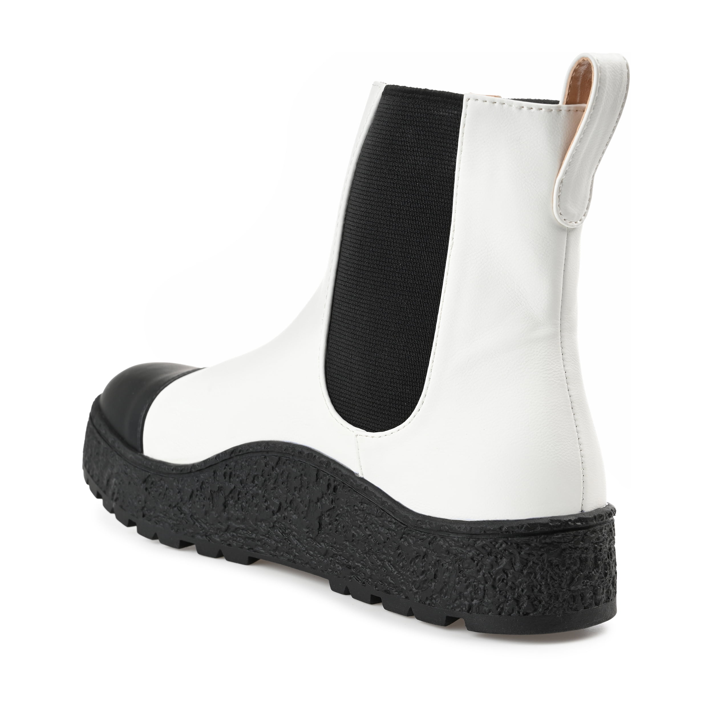 Journee Womens Jenie Round Toe Flat Chelsea Booties
