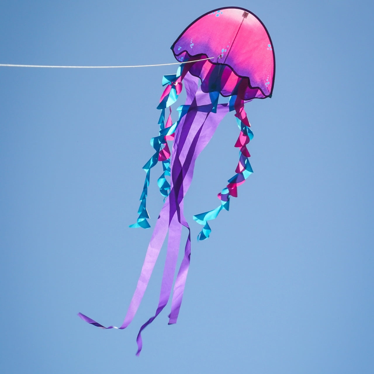 In the Breeze 3348 — 22" Jellyfish Ripstop Fabric Fiberglass Frame Dragon Kite, 8 Tails