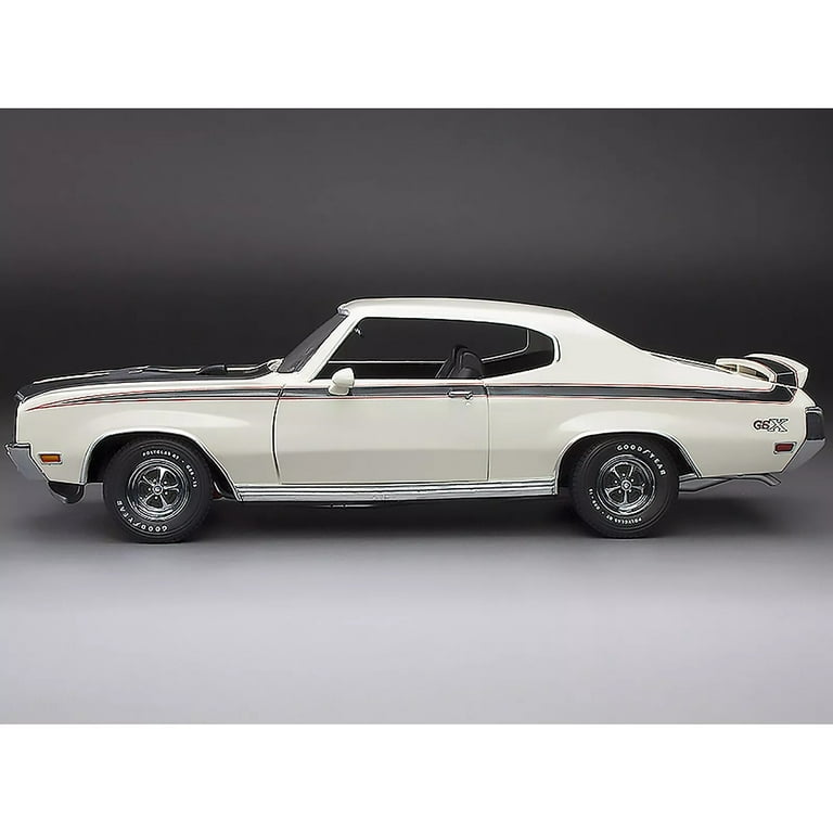 No396ミニカー1/18箱あり1970 BUICK GSX No396ミニカー1/18箱あり1970 BUICK GSX - メルカリ