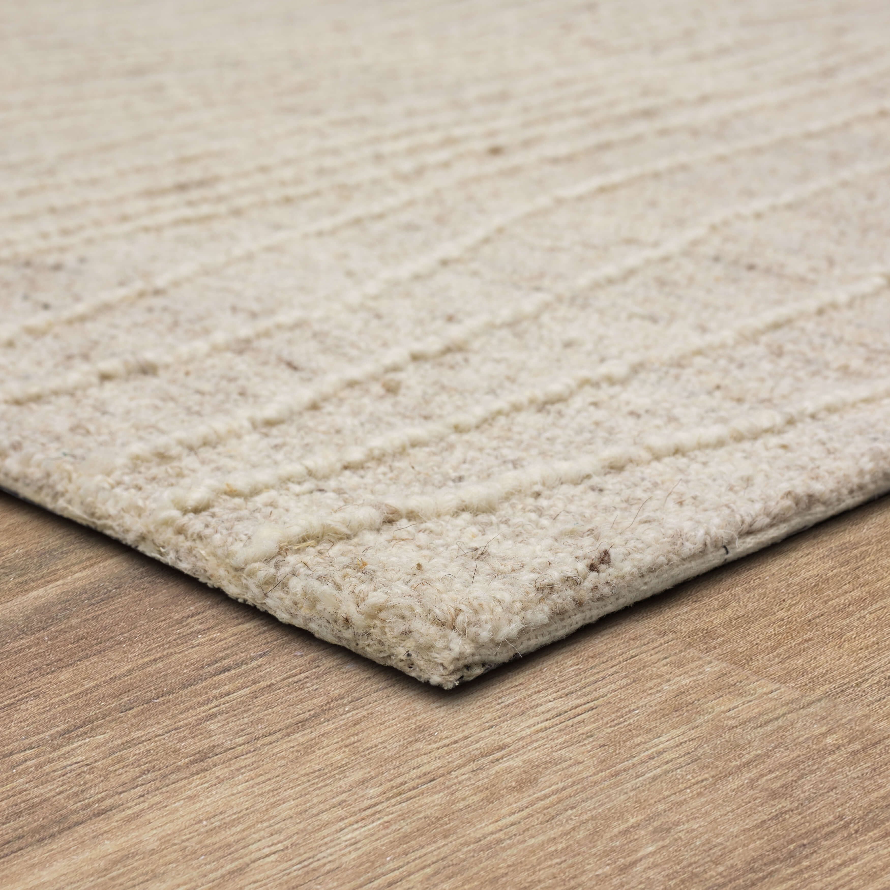 Mainstays Wool Lines Plush Indoor Fade Resistant Tufted Area Rug, Ivory, 1'10" x 6'