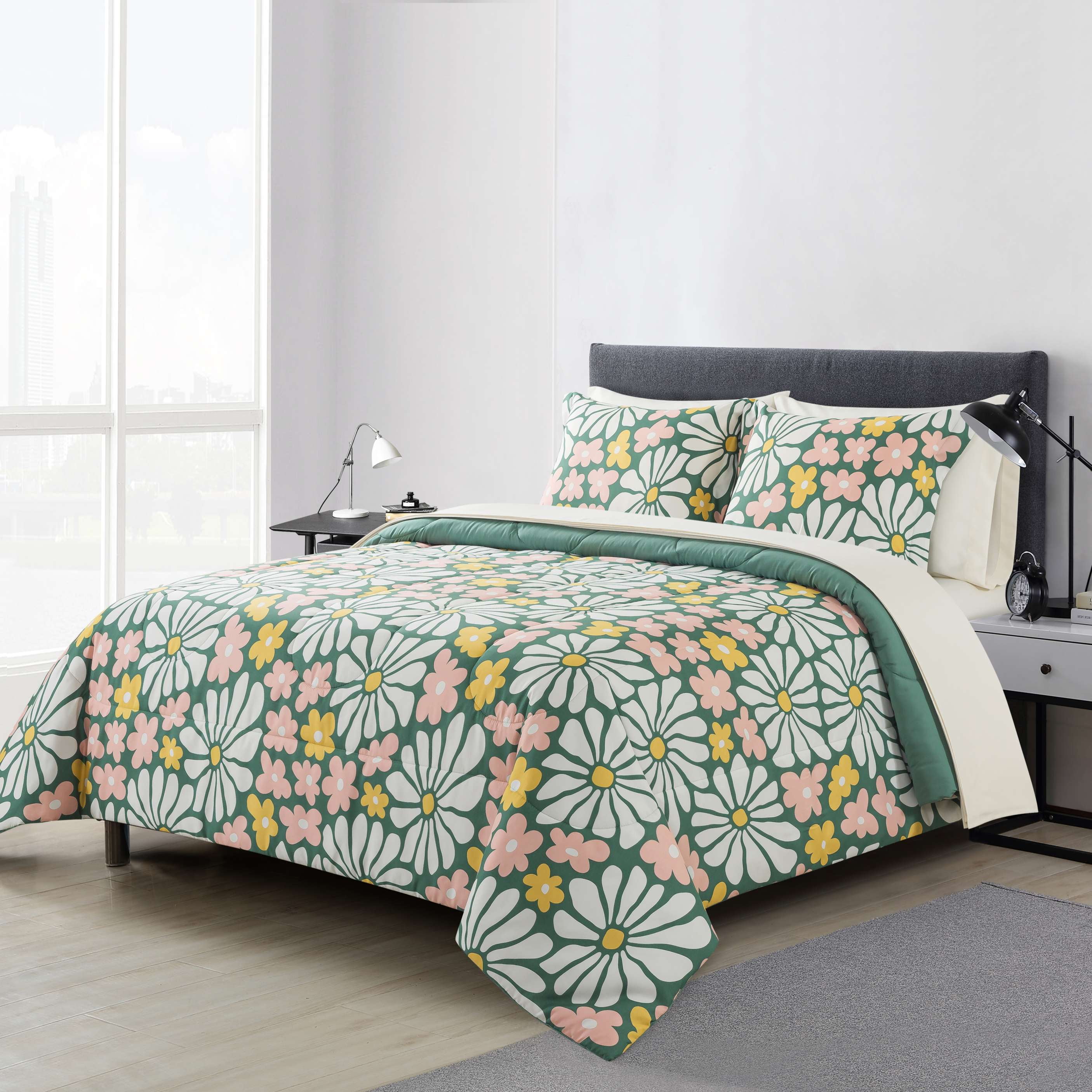 Mainstays 7 Piece Reversible Bed in a Bag Comforter Set with Sheets, Retro Floral, Queen