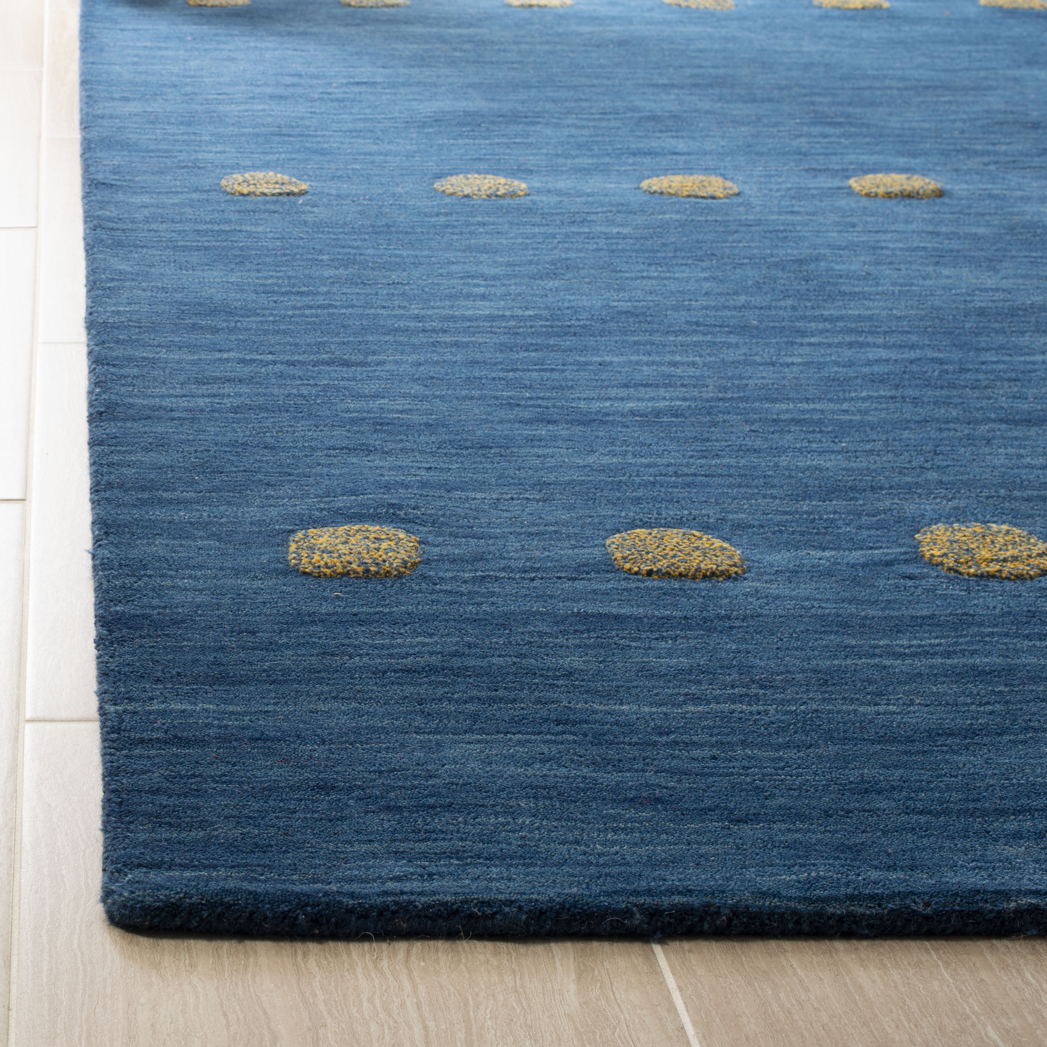 Safavieh Himalaya Derbhile Solid Wool Area Rug, Blue, 4' x 6'