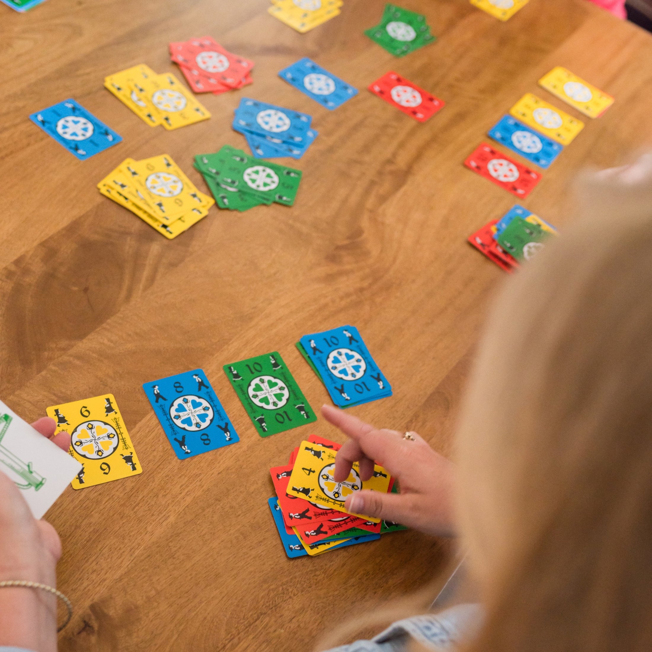 Dutch Blitz Fast-Paced Card Game, 2-4 Players, Ages 8+ photo 5