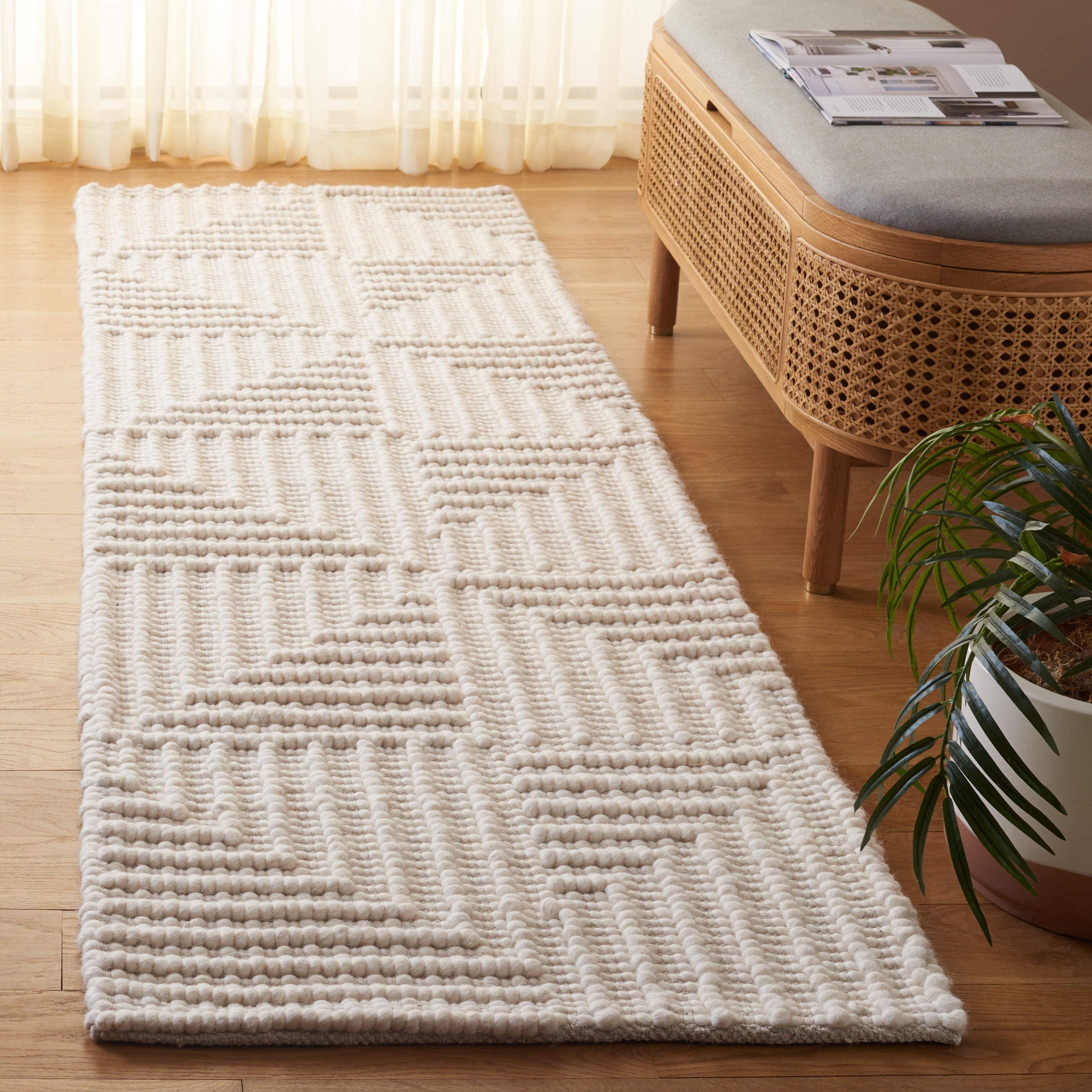 SAFAVIEH Natura Lucina Geometric Runner Rug, Ivory, 2'3" x 8'