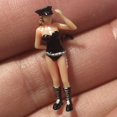 thumbnail image 2 of Figura de persona pequeña a escala 1/64, piloto de carreras, escena, trenes, arena arquitectónica Mujer de color, 2 of 9
