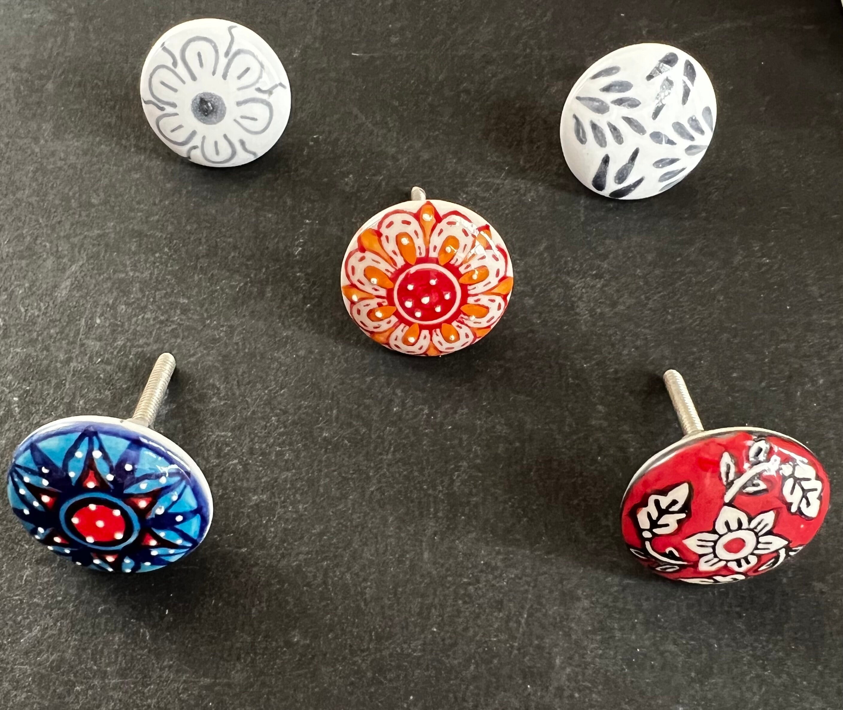 25-Pack Designer Ceramic Knobs for Furniture | Easy-to-Install Cabinet Pulls | Includes Hardware