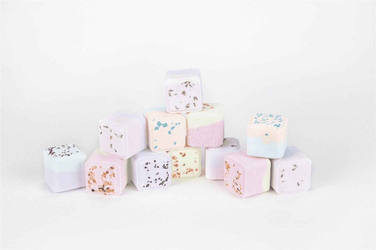 Lizush - Bath Bombs and Shower Steamers Gift Set, Relaxing Natural Bath Gift Box