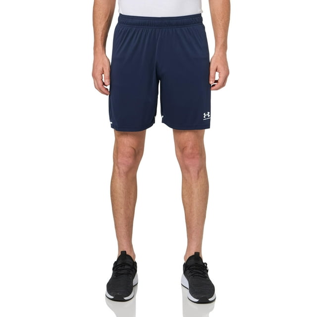 Shorts Under Armour Challenger para Hombre en Azul Marino Medio con Blanco