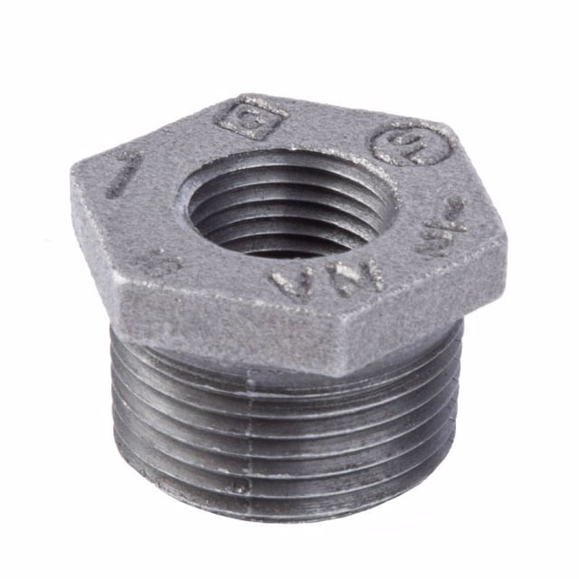 Buje hexagonal BK Products MPT de 1 pulgada x FPT de 1/2 pulgada, hierro negro