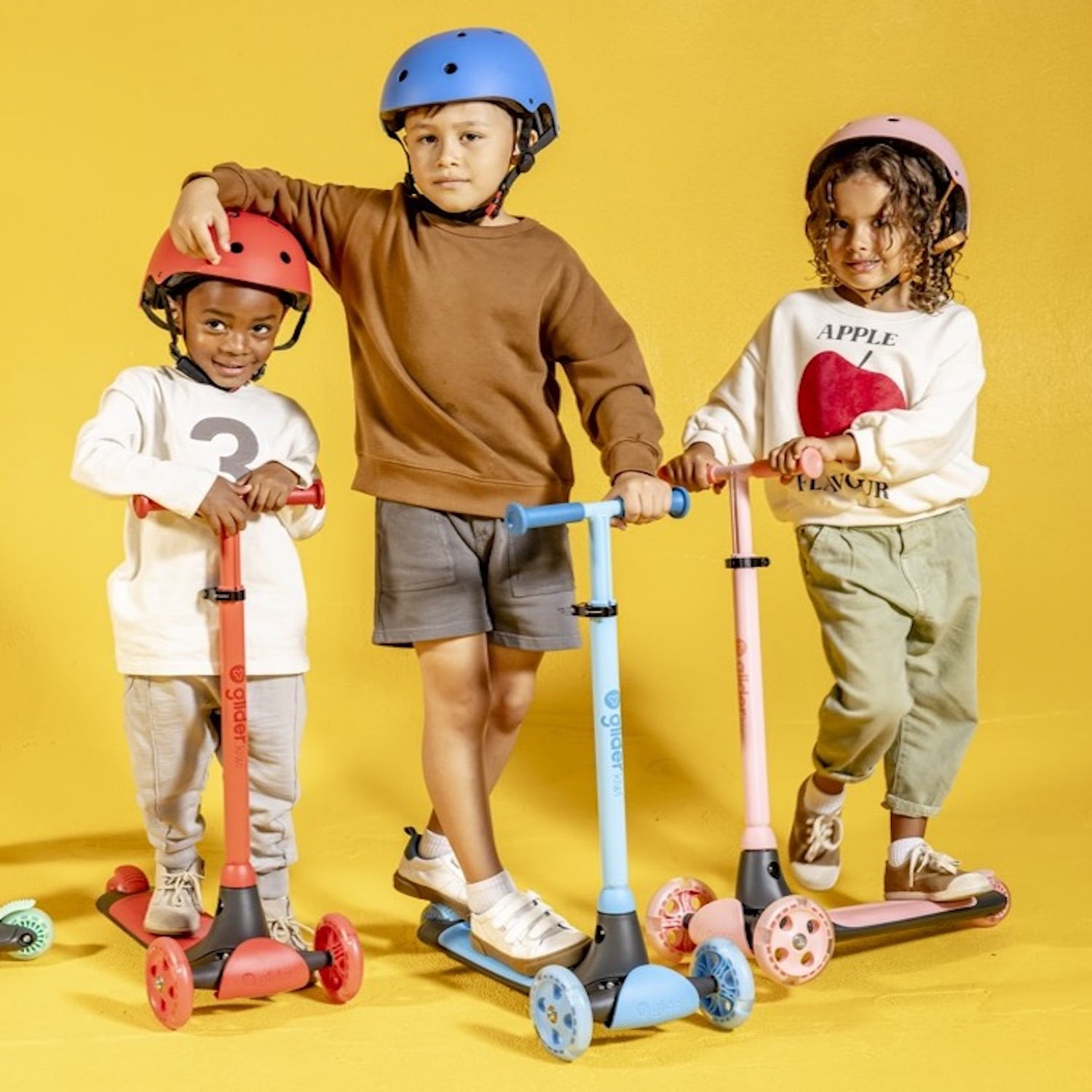 Yvolution Glider Kiwi Red, 3-Wheeled Toddler Scooter, Unisex, Ages 3-8 Years, Light-up Wheels