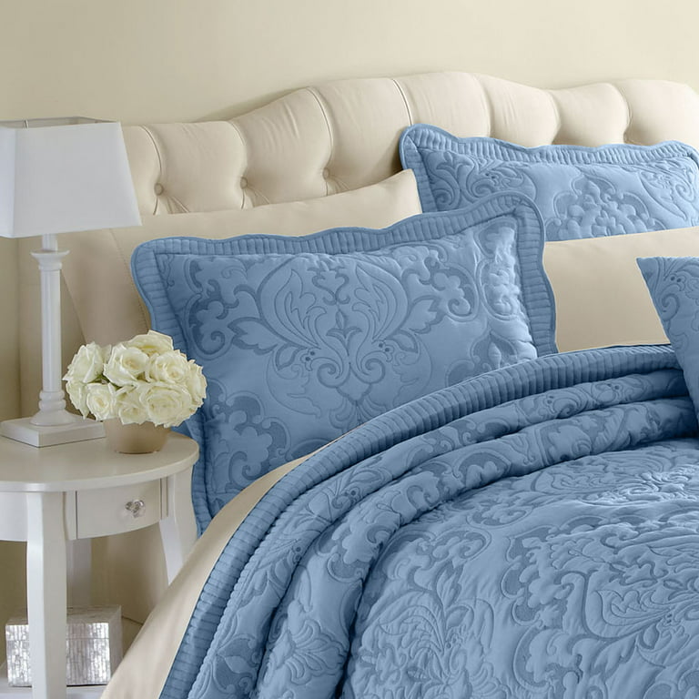 BrylaneHome Amelia Quilted Damask Oversized Ultra Soft Bedspread