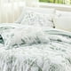 thumbnail image 3 of Juego de edredón Bedsure Twin/Twin XL con estampado floral blanco y verde, 3 of 7
