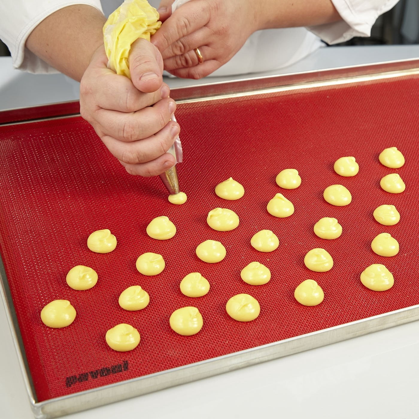 Pavoni Forosil64 Perforated Silicone Baking Mat 15.16" x 23"