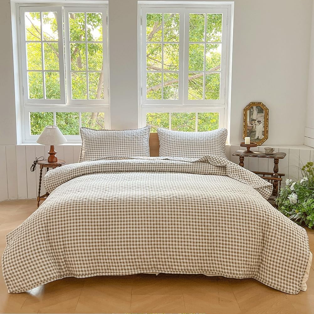 Tan Gingham King Quilt Set, Soft Pre-Washed Microfiber Taupe Plaid King Bedspread, Lightweight Checked Summer Quilt, Grid Bedding Coverlets for All Seasons (Includes 1 Quilt, 2 Pillow Shams)