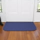 thumbnail image 2 of Alfombra Accent Ritz, lavable, resistente a las manchas, 50,8 x 91,44 cm, color azul RITZ Tapete Interiores, 2 of 3