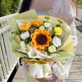 thumbnail image 1 of de flores de ganchillo de simulación de felpa DIY, ramo de flores de punto, flores artificiales, flores hechas a mano encantadoras, regalo para Girasol Macarena Ramo De Flores De Bricolaje, 1 of 8