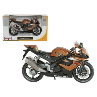 2022 Suzuki Hayabusa Silver Metallic 1/12 Die Cast Motorcycle