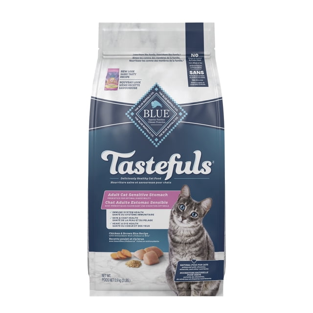 Blue Buffalo Tastefuls Dry Cat Food, Sensitive Stomach, Chicken and Brown Rice 0.9kg