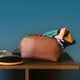 thumbnail image 5 of Bolsa organizadora de viaje de piel auténtica Londo para maquillaje, 5 of 8
