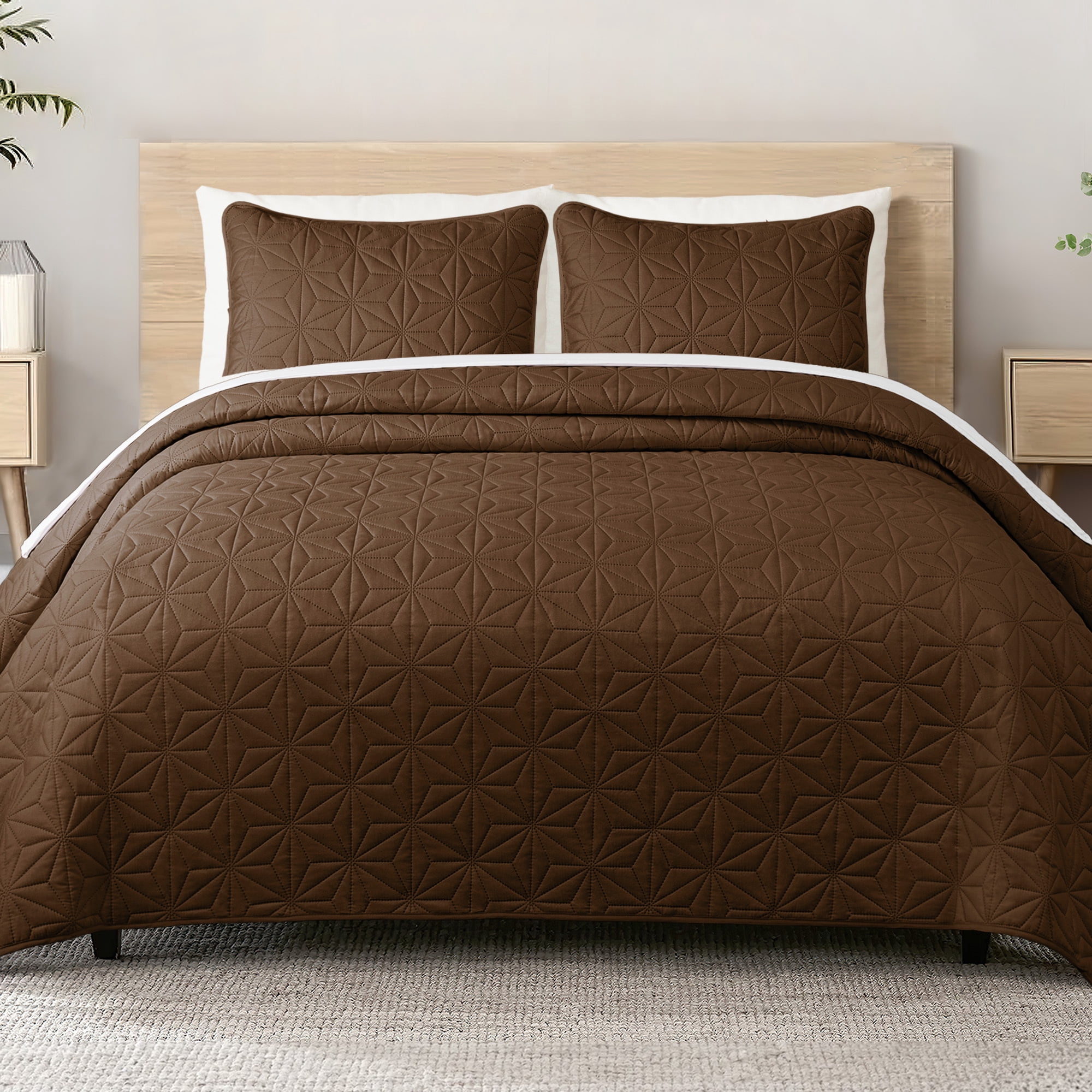 Whale Flotilla Microfiber King Size 96"x 104" Quilt Set Lightweight Quilted Bedspreads Coverlets Set with Stars Pattern, Brown