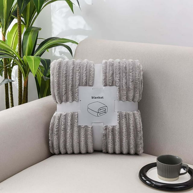 Thickened Flannel Blanket Drawstring Blanket Sofa Blanket Student Office Nap Blanket