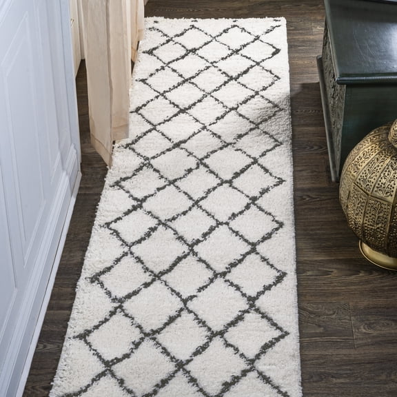 JONATHAN Y MOROCCAN HYPE 2 x 8 Runner Rug, Cami Moroccan Style Diamond Shag - White/Gray, MOH410A-28