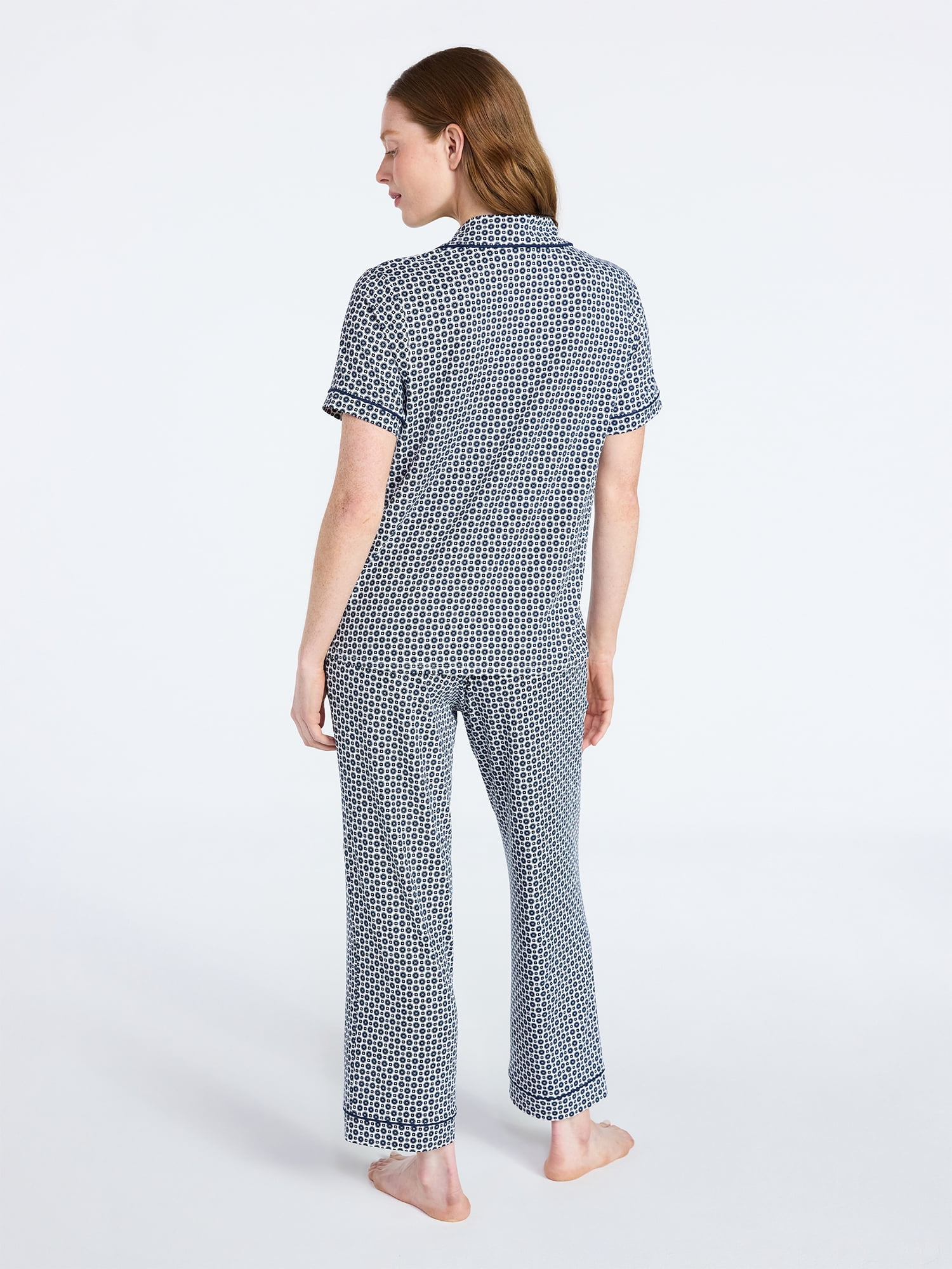 Joyspun Women's Dreamy Soft Collection Notch Collar Top and Capri Pants Pajama Set, 2-Piece, Sizes XS-3X