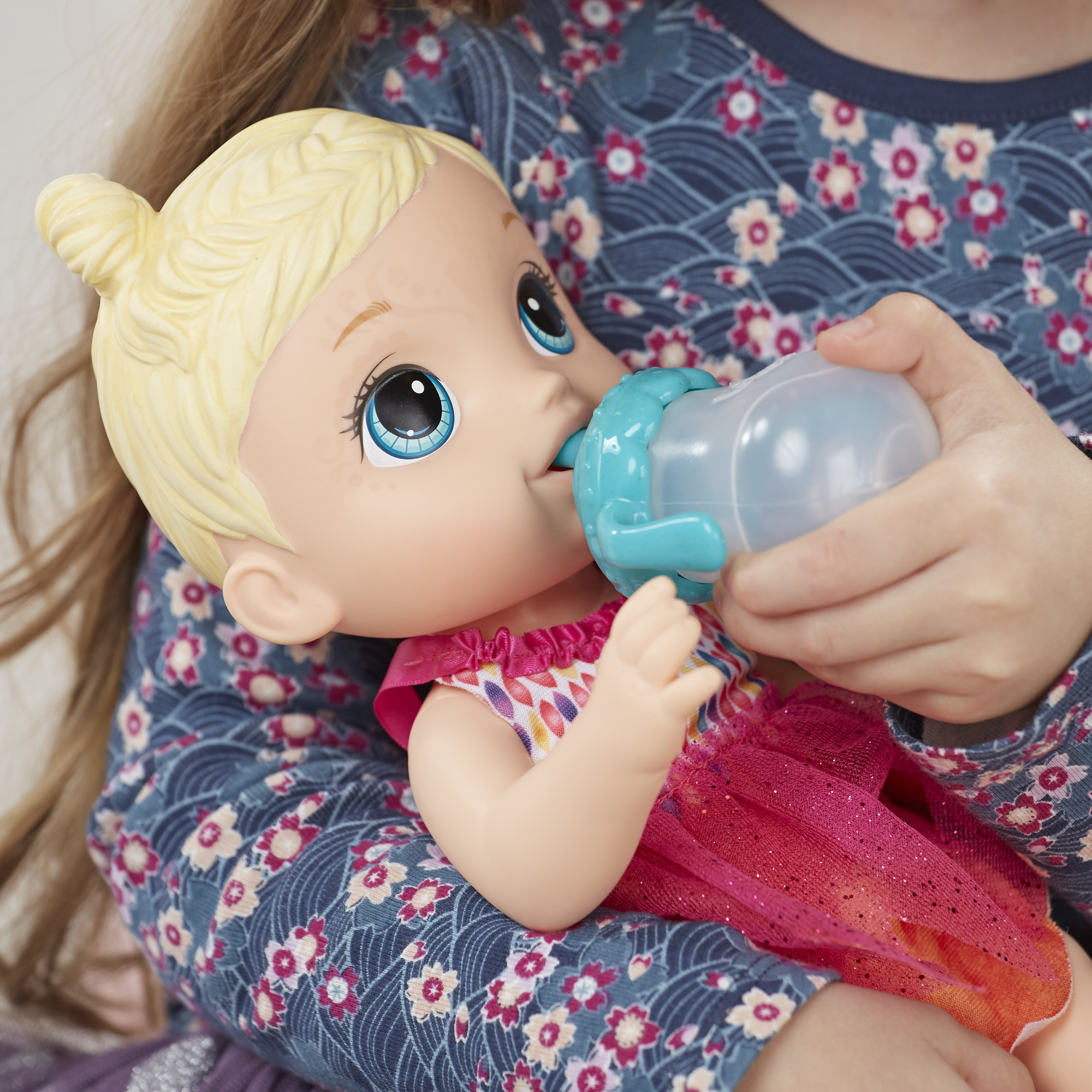 Baby Alive: Face Paint Fairy Blonde Hair Doll Playset - image 5 of 10