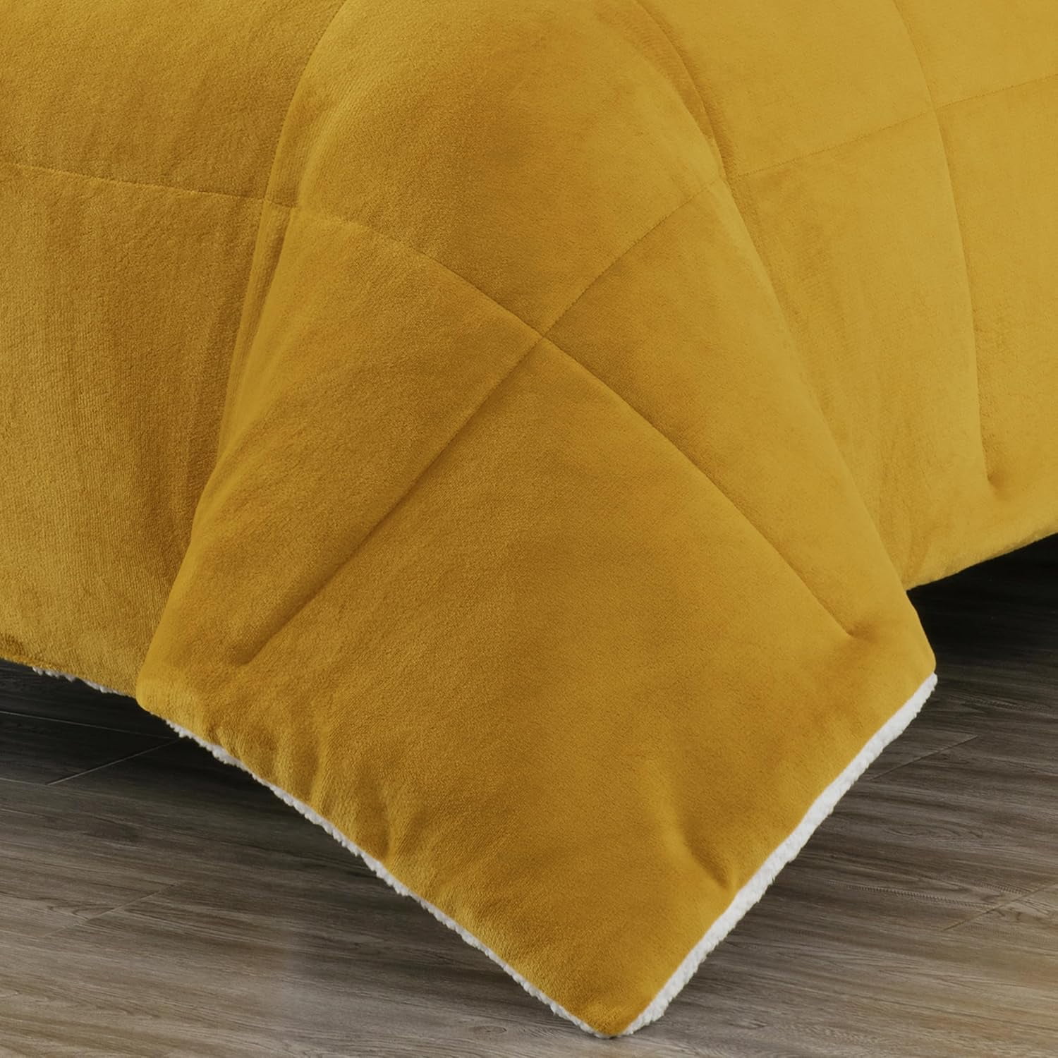 Chezmoi Collection Ultra-Soft Micromink Sherpa Queen Size Comforter Set with 2 Pillow Shams, Reversible Plush Bedding Comforter 3-Piece, Mustard Yellow