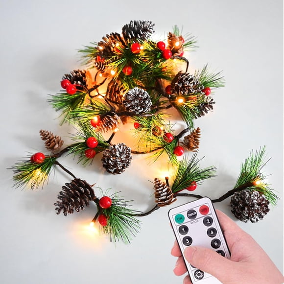 Guirlandes Lumineuses de Noël avec Télécommande et Minuterie 6.56 Pieds Lumières en Forme de Pomme de Pin avec Baies Rouges 20 LED Guirlande Lumineuse 6 Niveaux de Luminosité Décorations pour l'Action de Grâce Noël