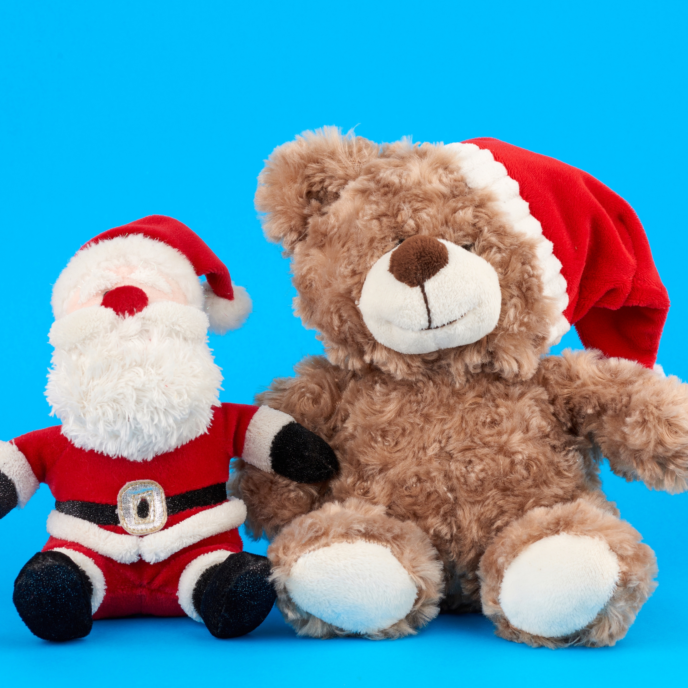 Plush Santa Hats with Fur Cuffs, 17 Inches Christmas Hats Santa Claus Cap Classic Red Xmas Holiday Hats for Party Xmas Holiday Themed Caterer Events Venue Office School Restaurant Costume Pack of 2