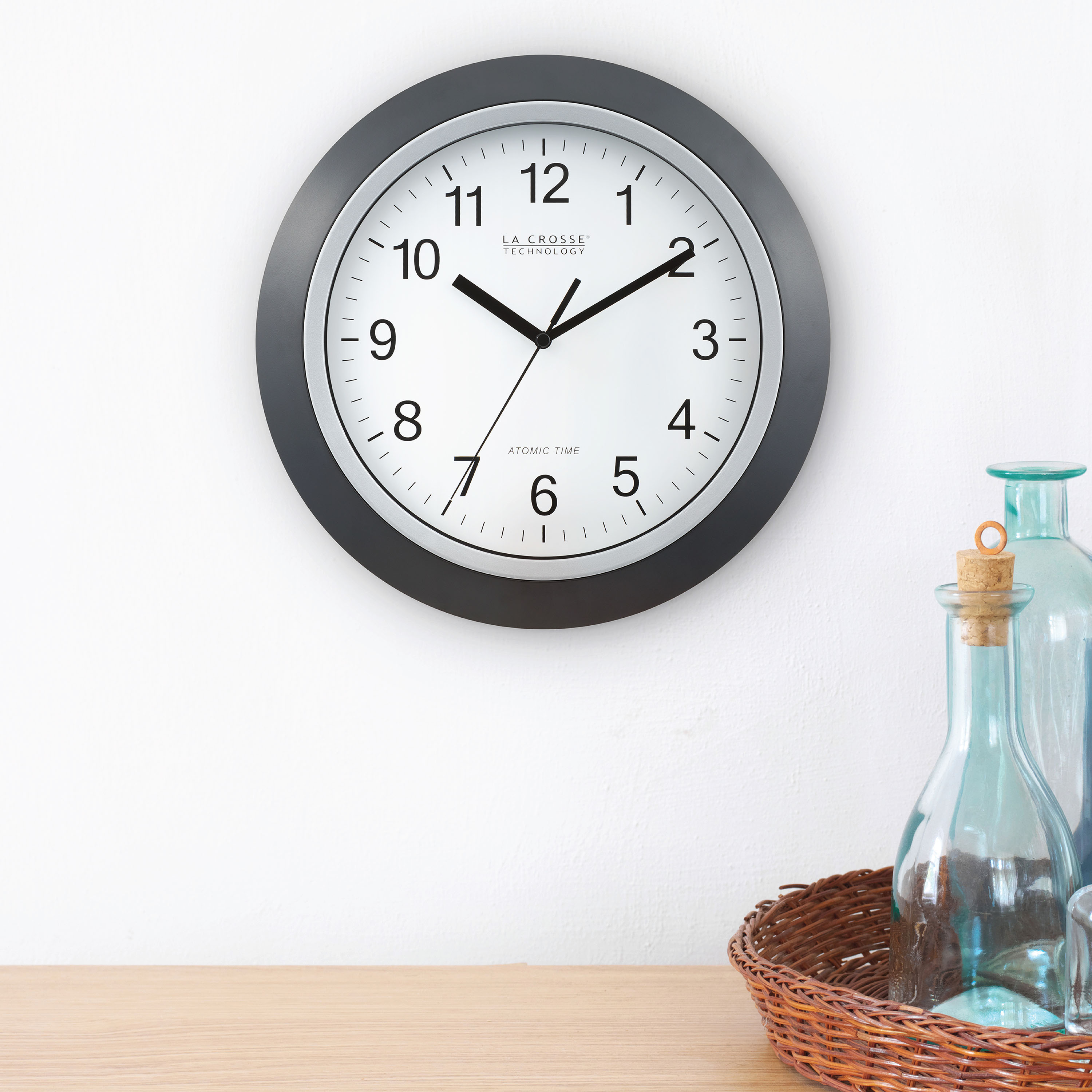 La Crosse Technology 12-Inch Atomic Analog Wall Clock, Black photo 5