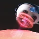 thumbnail image 4 of Masajeador Eléctrico Para Cuero Cabelludo Y Cuerpo Con Terapia De Luz Roja - Dispositivo Antiestrés Recargable, Alivia Tensión Muscular, Ideal Para Relajación En Hogar Y Viajes, 4 of 12