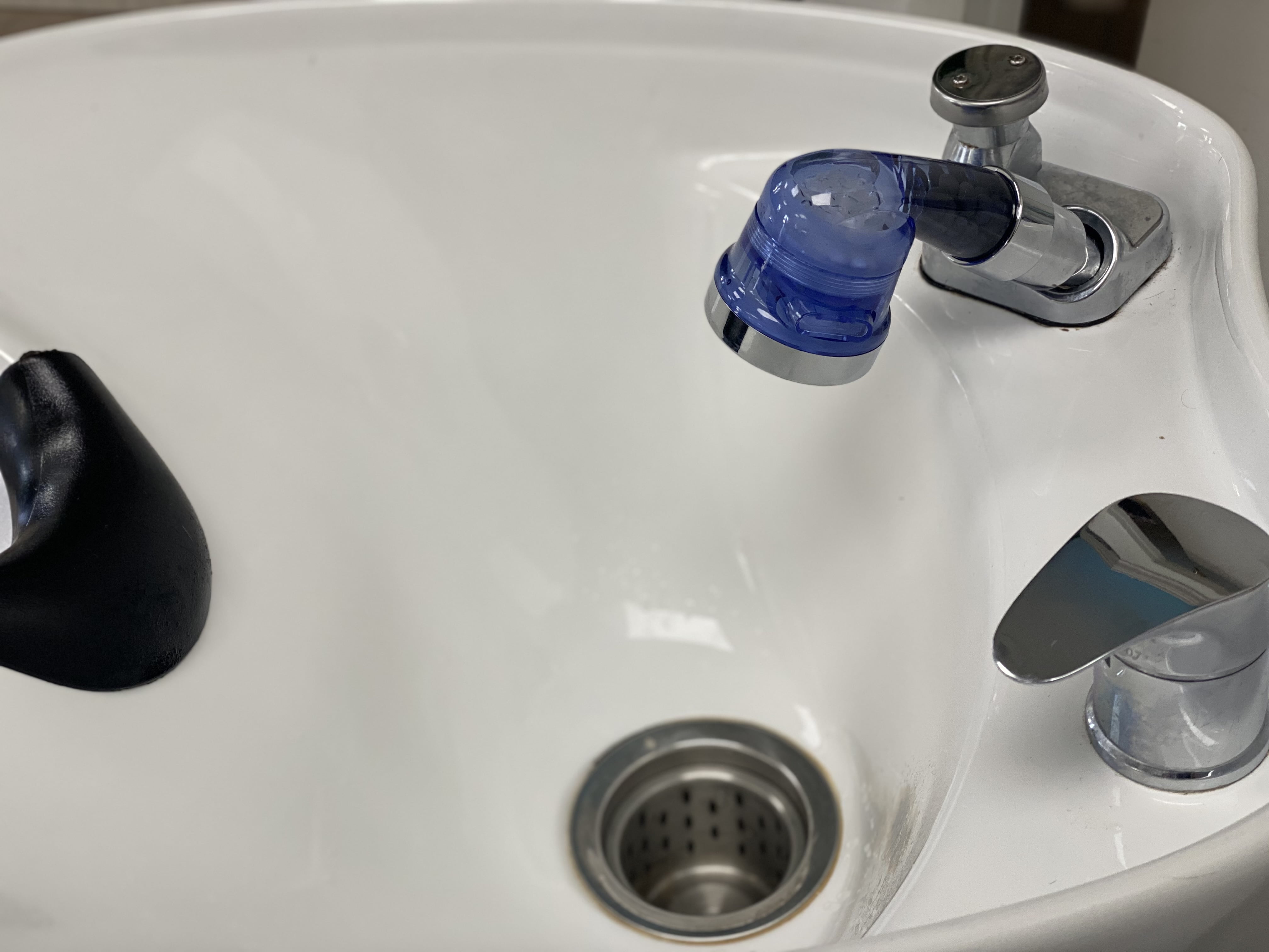 Shampoo Bowl Spray Head 3 Function, High Pressure Water Saving, Shower Head Filters for Dry Hair & Frizz