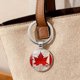 thumbnail image 4 of Llavero con hoja de arce canadiense, colgante de cristal y mosquetón metálico; resistente, ideal para decorar llaves y maletas; regalo patriótico para familiares y amigos, 4 of 4