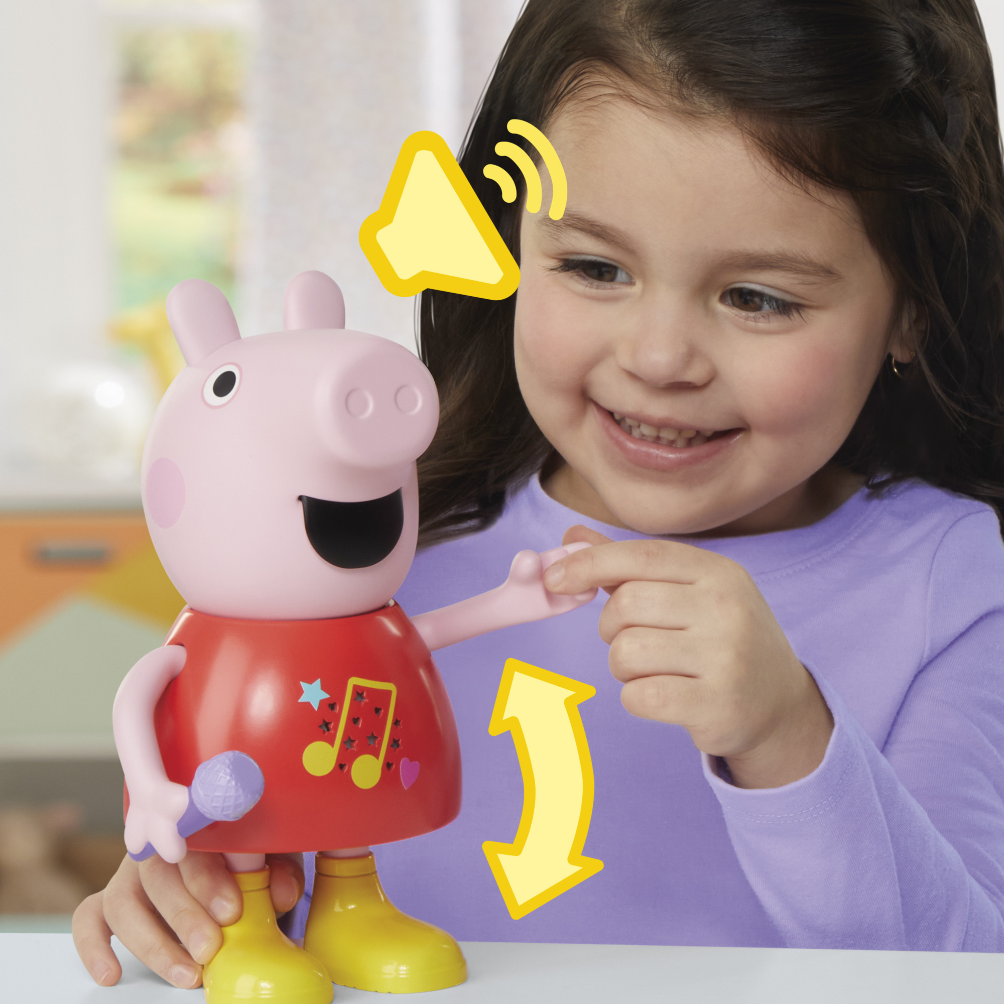 Peppa Pig Talk and Sing Peppa Interactive Doll photo 3